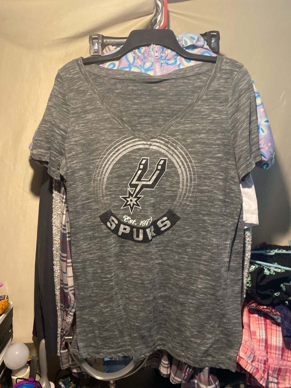 San Antonio Spurs Women's V-Neck Logo Heathered Gray T-Shirt